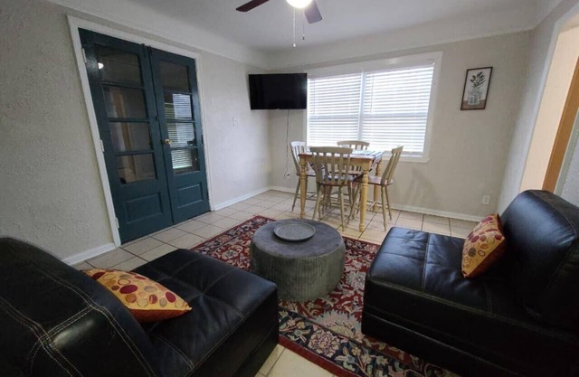 Heart of NOLA 3Bed / 2 Bath by Ochsner!
