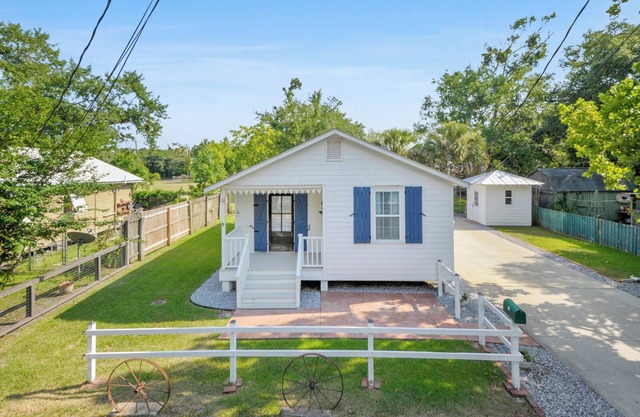 Heart of Old Town, Bike/Walk to Beach/Shops/Dining/Bars, Perfect Location