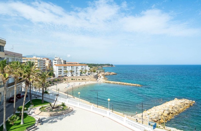 En el corazón del pueblo vistas mar a 100m playa