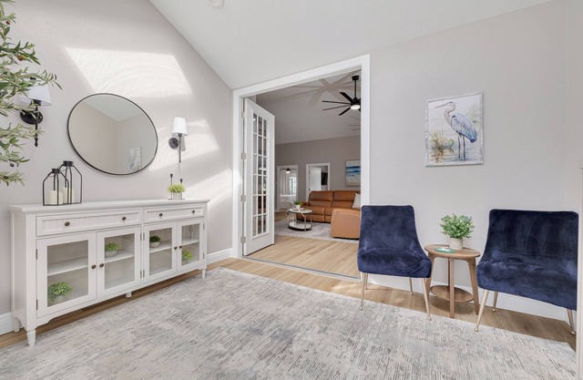 Heated Pool, mini golf, 1 minute from beach