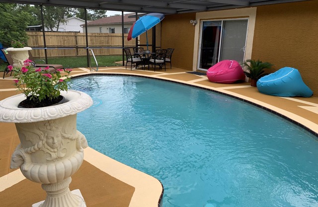 Salpicaduras de sol 3 BR / 2 BA escapada con piscina privada