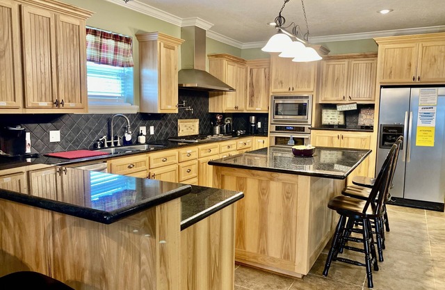 HEAVEN ON EARTH TOLEDO BEND LAKE HOUSE