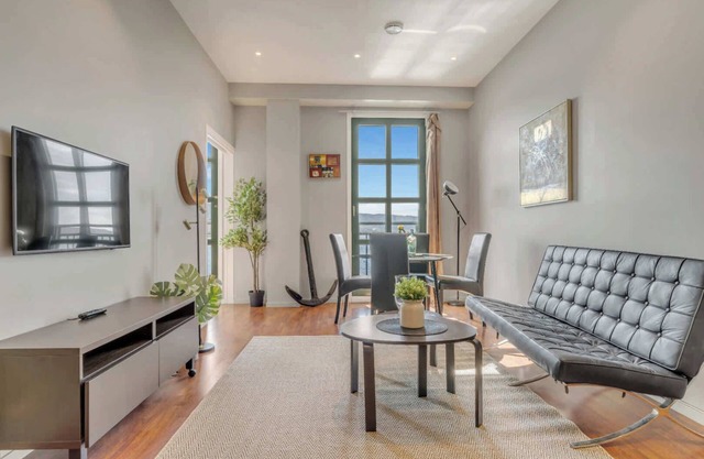 Heimby - Seaside View Luxury - Free Parking