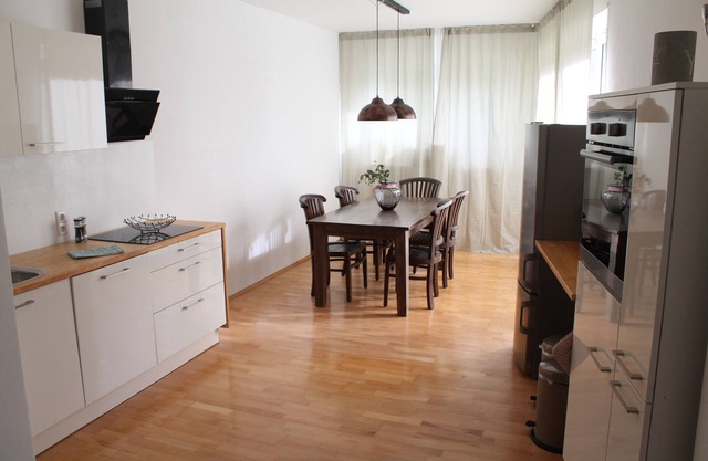 Helle Wohnung mit Eigenem Gartenstück