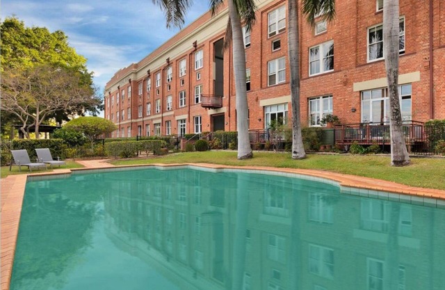 Iconic Woolstore Apartment in Teneriffe, Brisbane