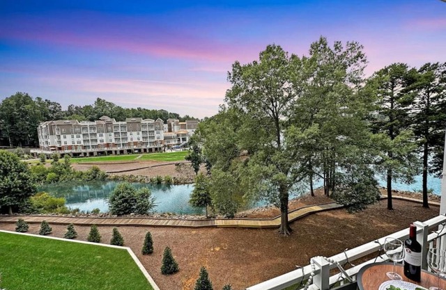 Herons Perch LakeView