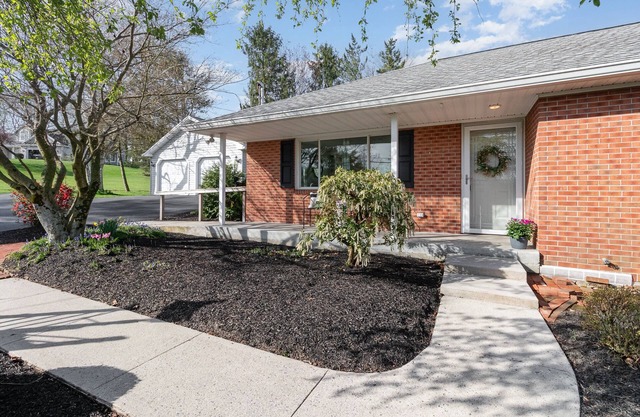 Hershey's Hideaway: A Tranquil Retreat on the Hill