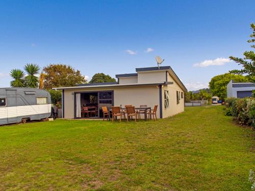 Hetherington Haven - Whangamata Holiday Home