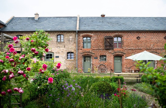 Heuboden Ferienwohnung in Historischem Stallgebäude auf Vierseithof