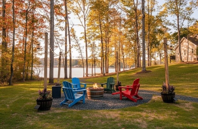 Lakefront Retreat/Fully Loaded/2 King Suites/Coffee Bar
