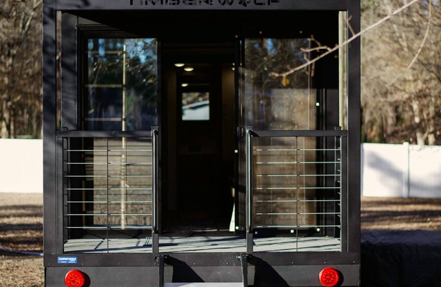 Hidden Secret. Cozy Tiny Home RV with WiFi and AC in delightful Lexington, SC