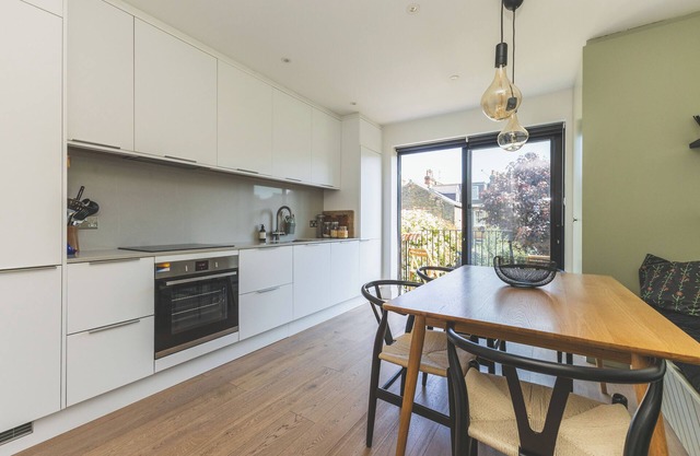 High-End 2BR/2BA with Private Outdoor Space