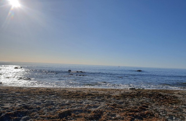 high-end waterfront apartment, fully air-conditioned. renovated.nSea view