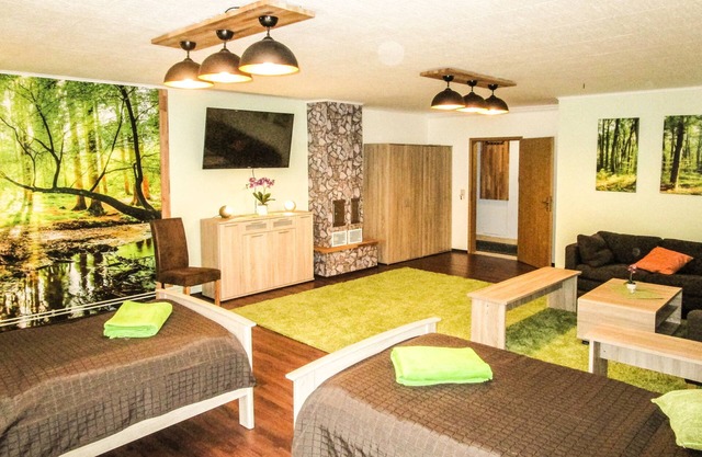 Apartamento sótano de alta calidad en Ihlenfeld, moderno y tranquilo.