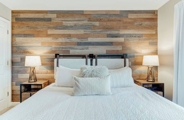 Ski-In/Ski-Out, Waterpark & Biking fun-Just Steps Away! Hike, Bike, Wine & More!