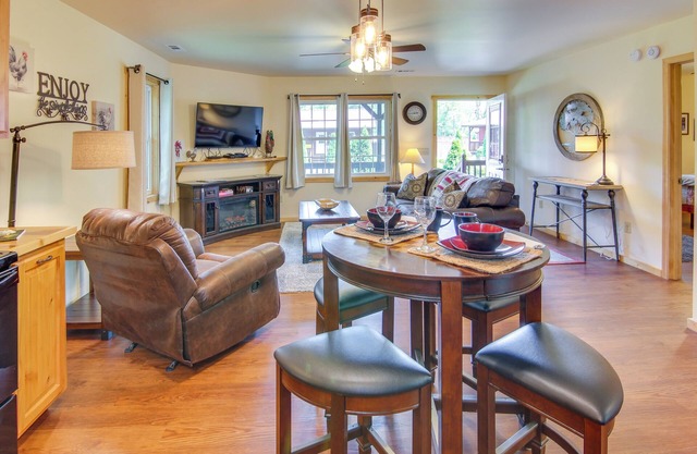 ¡NUEVO! Cabina de Mtn ahumado de nueva construcción cerca de la ciudad de Bryson!