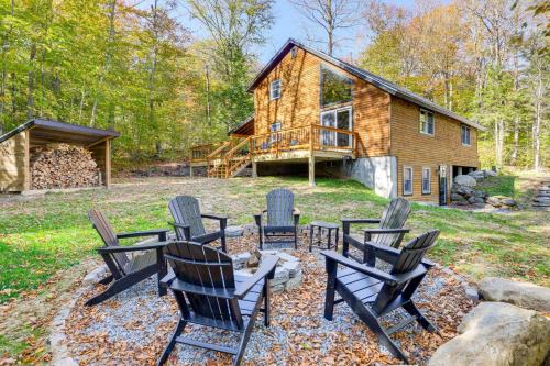 Hike, Ski and Relax Renovated Retreat in Wilmington