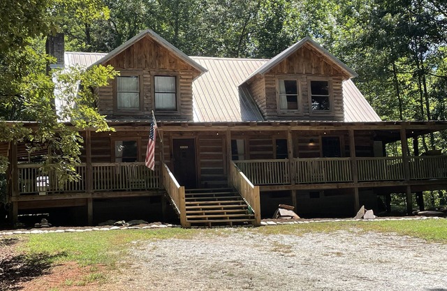 Hilltop Cabin on a Winery Property