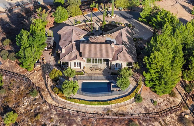 Hilltop Estate w/ Pool, Hot Tub, Fire Pit, Views | Cleveland Vista by AvantStay