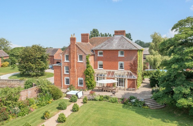 Hilltop House, TENBURY WELLS