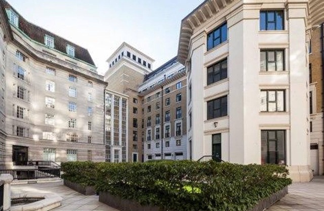 Hip Westminster 2BR in Central Location nr Embankment Tube, by Blueground
