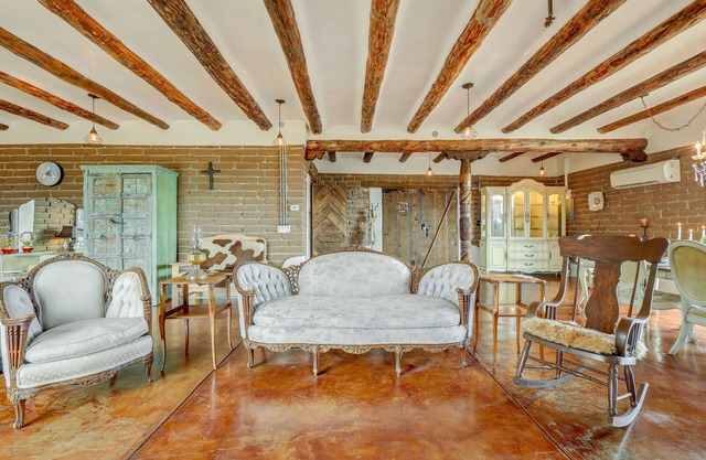 Historic Adobe Los Cerrillos Home w/ Mountain View