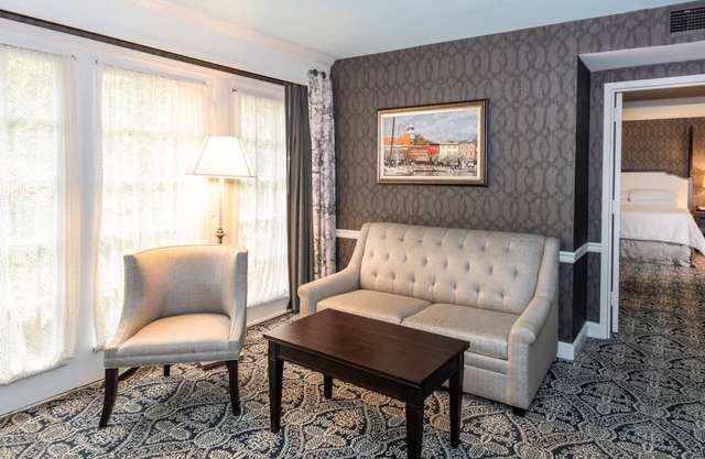 Historic Architecture In and Out, Memorable Stay