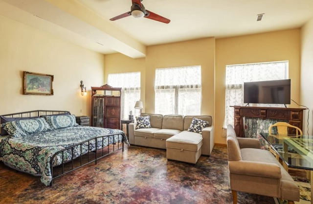 Historic building with comfortable rooms in De Soto