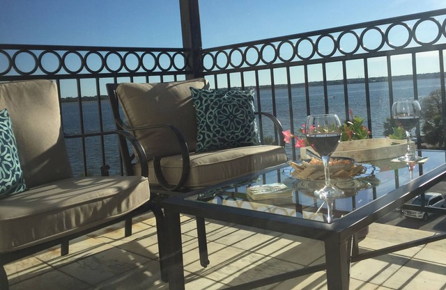 Charleston histórico - Sur de Broad con magníficas vistas de agua y puesta de sol