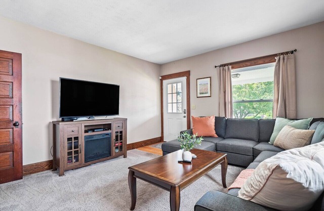 Historic District|Fully Stocked Kitchen|Coffee Bar|Sleeps 6