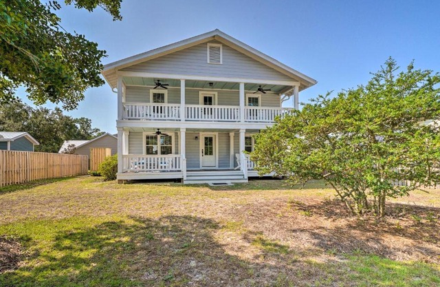 Historic Family Home Less Than 1 Mi to Long Beach!