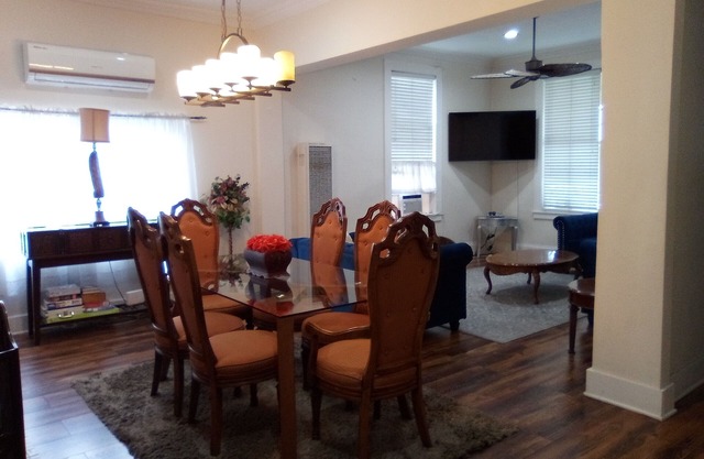 Belleza histórica de encanto antiguo cerca del famoso Mission Inn