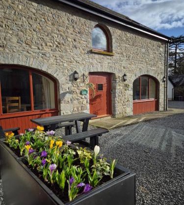 Hobby Stable Cottage