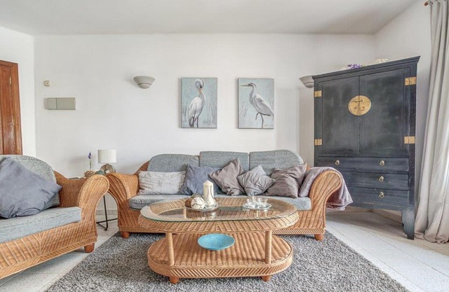 Hogar Palmera with Pool & Beach