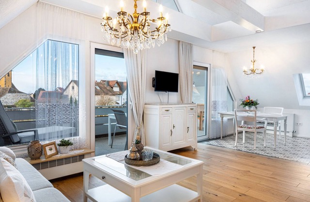 Apartamento vacacional 'Rose' con vistas a la montaña, terraza privada y Wi-Fi
