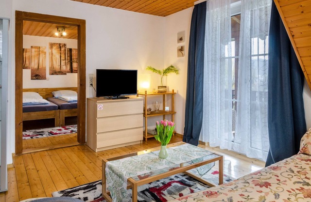 Apartamento vacacional "Nicole" con vistas al lago, balcón y Wi-Fi
