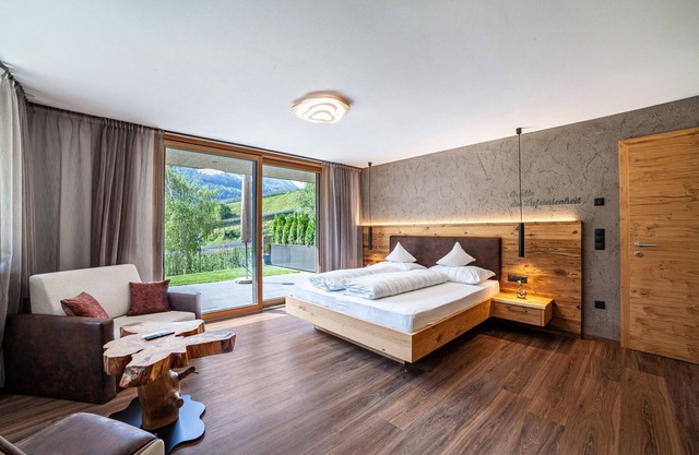 Apartamento vacacional 'Chalet Riad 2' con vistas a la montaña y bañera de hidromasaje exterior