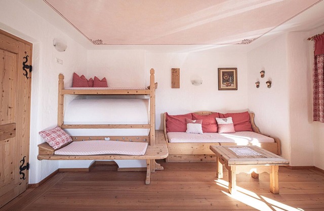Apartamento vacacional "Alpenrose" con vistas a la montaña, terraza privada y Wi-Fi