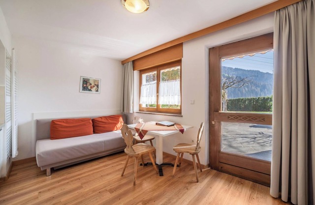 Apartamento vacacional 'Camping Passeier Apfelblüte' con sauna, vistas a la montaña, jardín y Wi-Fi