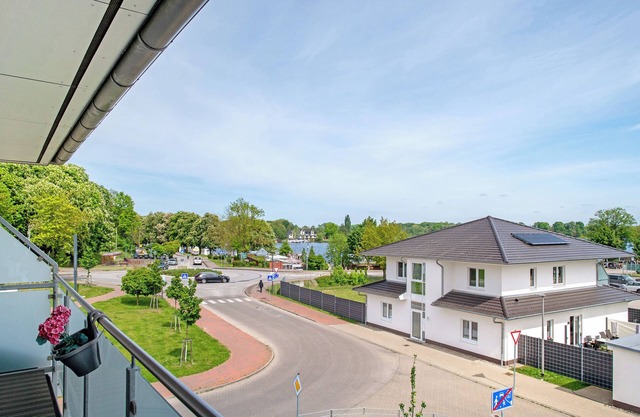 Apartamento vacacional 'Hafenperle' con vistas al lago y balcón