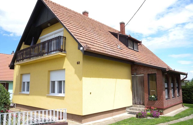 Apartamento vacacional con cómodas habitaciones, internet y asador
