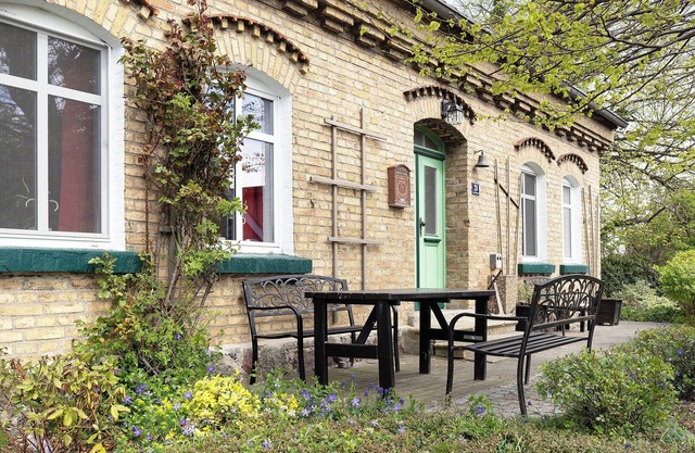 Apartamento vacacional 'Kapitänsferienhaus Hiddenseeblick' con terraza compartida y Wi-Fi