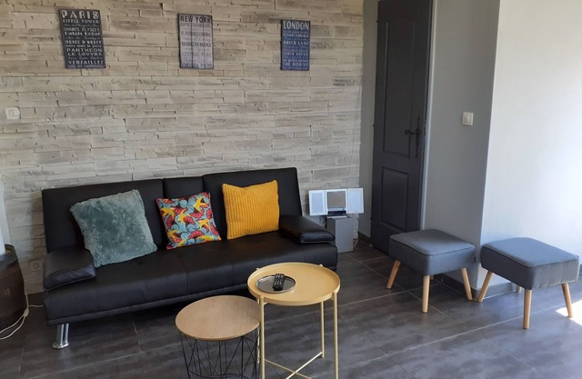 vacaciones ENSUES LA REDONNE T2 (50m2) -cerca Provenza arroyo