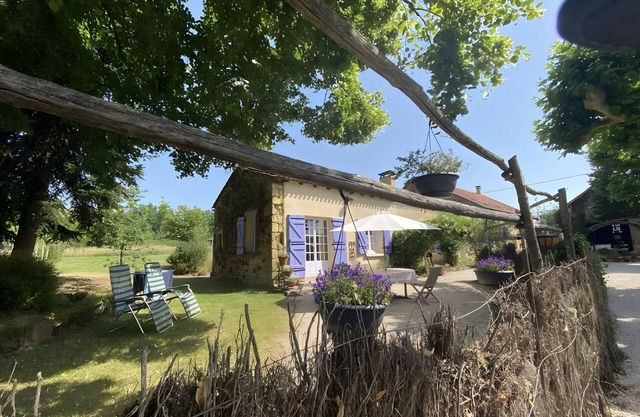 Gîte La Forge - Casa de vacaciones con piscina compartida y vistas al jardín en Bazeilles