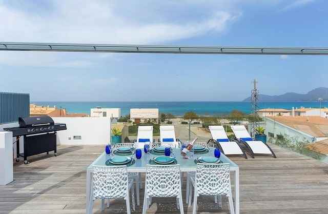 Casa de vacaciones "Moderna casa panorámica con vistas al mar" con vistas al mar