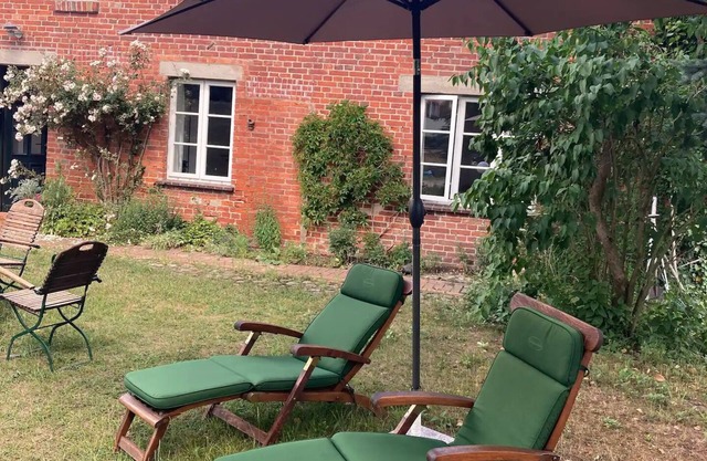 Casa de vacaciones 'Ferienhaus Alte Försterei' con terraza privada, jardín privado y Wi-Fi