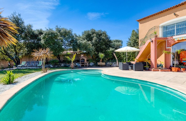 Casa de vacaciones 'Villa F5 Jardin, Piscine' con piscina privada, terraza privada y Wi-Fi