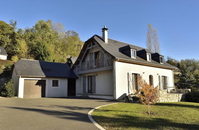 Casa de Vacaciones 'Le Pircourlet' con Vista a la Montaña, Terraza Privada y Wi-Fi