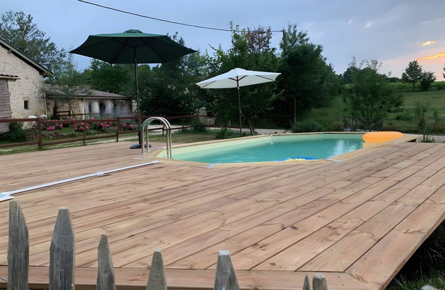 Casa de vacaciones 'La Grange D'Oustaud' con piscina privada, terraza privada y Wi-Fi