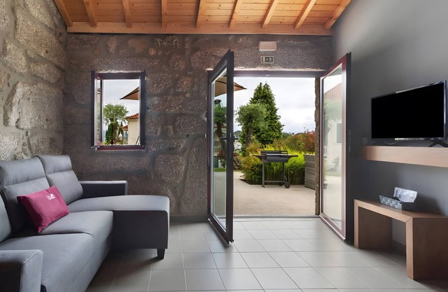 Casa de vacaciones 'Lagar T1' con vistas al lago, Wi-Fi y aire acondicionado